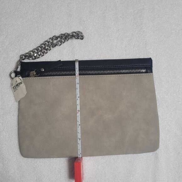 Express Chain Wristlet - Picture 4 of 4